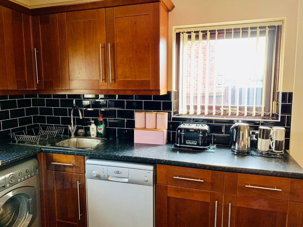 Housefield Stay Bucknall  Esterno foto