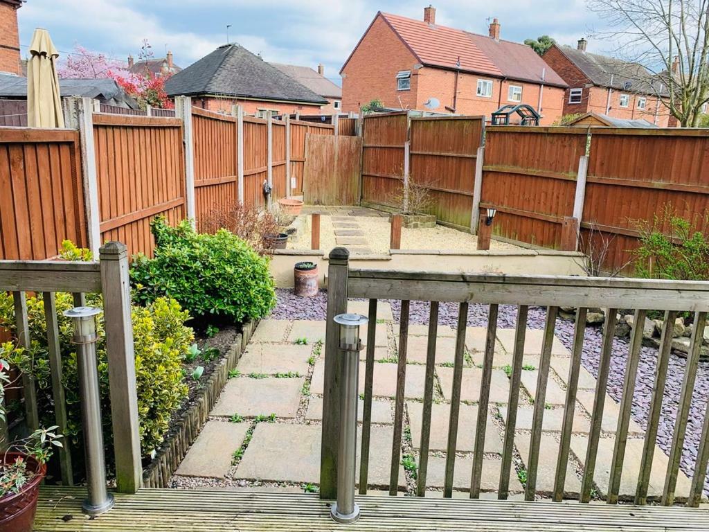 Housefield Stay Bucknall  Esterno foto
